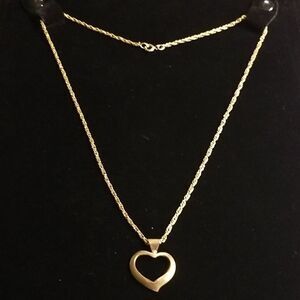 Goldtone heart necklace
